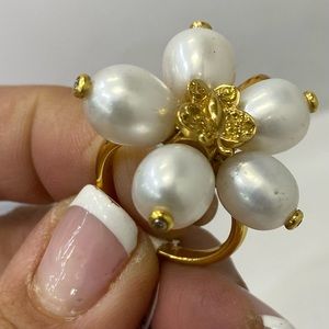 18K Yellow Gold Pearl and Diamond Ring Size 7.5